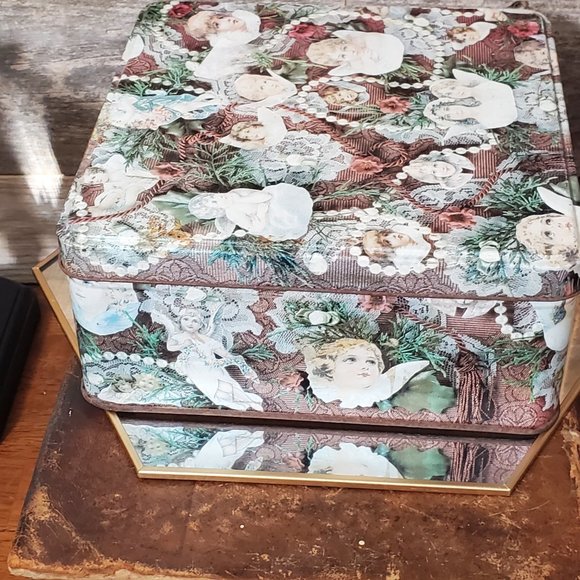 Victorian Tin Box - 8" square - Cherubs, Beads, Lace - Picture 4 of 8